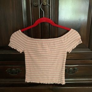 Off/on the shoulder top